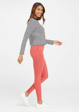 Load image into Gallery viewer, SPANX Nantucket Red Jeanish Leggings