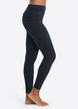 Load image into Gallery viewer, SPANX Leopard Jeanish-Ankle Leggings