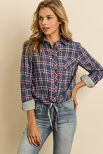 Load image into Gallery viewer, Check Tie-Front Contrast Shirt
