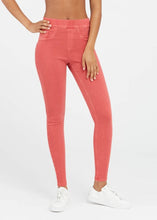 Load image into Gallery viewer, SPANX Nantucket Red Jeanish Leggings

