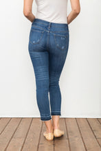 Load image into Gallery viewer, Denim Premium Stretch Skinny Jeans

