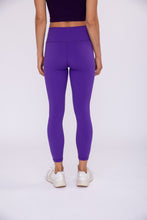 Load image into Gallery viewer, Ultra Form Fit High-Waist Leggings
