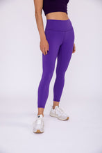Load image into Gallery viewer, Ultra Form Fit High-Waist Leggings
