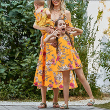 Load image into Gallery viewer, Little Girls Floral Print Scoop Neck Dress
