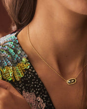 Load image into Gallery viewer, Elisa Pendant Necklace in Gold
