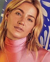 Load image into Gallery viewer, ELLEN HOOP EARRINGS
