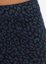Load image into Gallery viewer, SPANX Leopard Jeanish-Ankle Leggings
